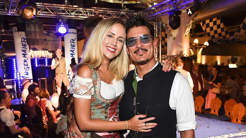 Liebes-Aus bei Chris Töpperwien und Freundin Delia! Sie lernten sich auf der Wiesn 2018 kennen und gaben einen Tag nach dem Ende des Oktoberfest 2019 ihre Trennung bekannt. Streit oder neue Partner soll es nicht geben.