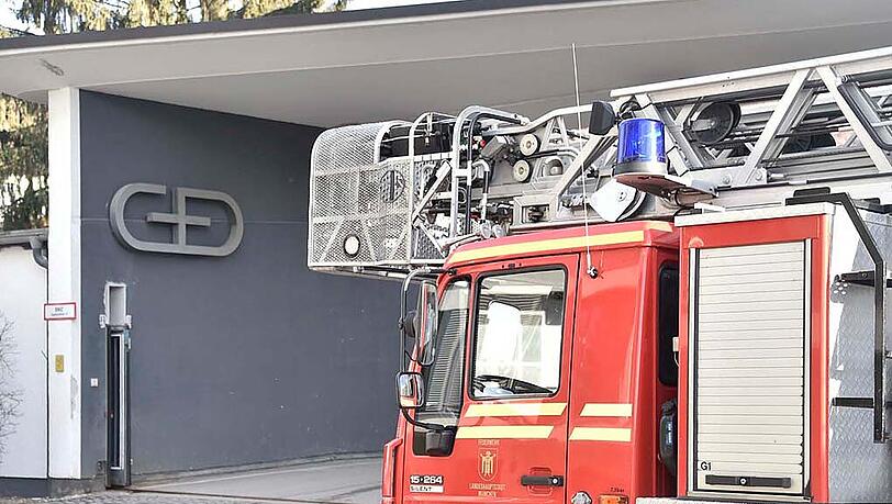 Fotos vom Feuerwehreinsatz bei Giesecke & Devrient in der Prinzregentenstraße. Das Unternehmen befasst sich vor allem mit dem Druck von Banknoten. Fotos vom Feuerwehreinsatz bei Giesecke & Devrient in der Prinzregentenstraße. Das Unternehmen befasst sich vor allem mit dem Druck von Banknoten.