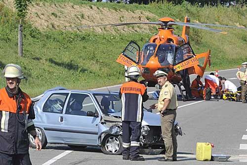 Crash in Zorneding: Auch ein Hubschrauber kam zum Einsatz