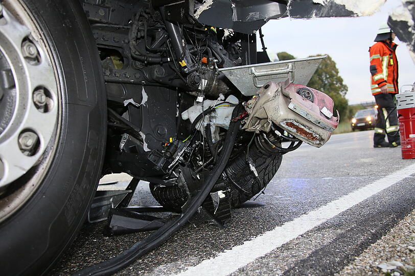 Der schwere Unfall ereignete sich gegen 16.30 Uhr auf der Flughafentangente zwischen dem Anschluss zur A94 und Markt Schwaben.