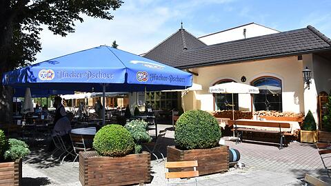 Die Gaststätte samt Biergarten in Planegg macht zu. (Archivbild)