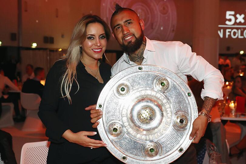 Ein Krieger im Partymodus: Arturo Vidal mit seiner Frau Maria Teresa Matus