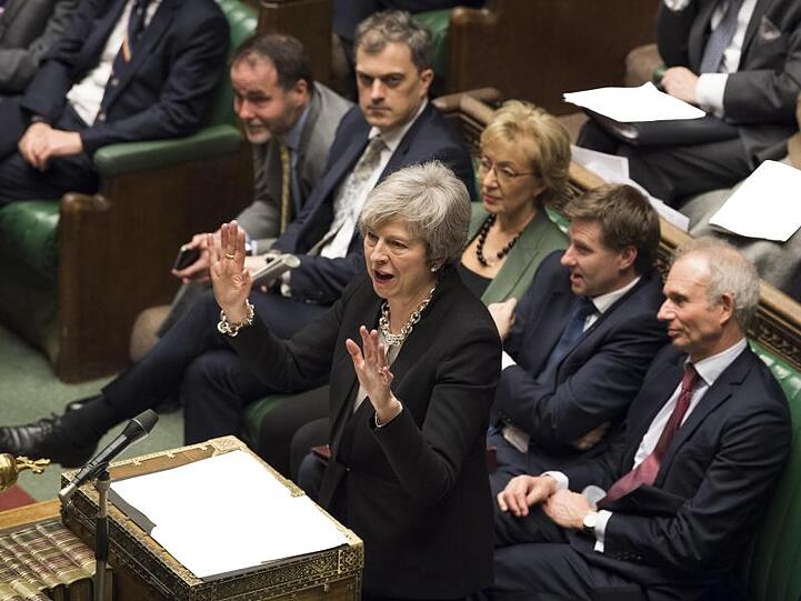 Die britische Premierministerin Theresa May während der Debatte über den umstrittenen Brexit-Deal im Unterhaus.