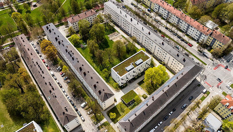 Eine Drohnenaufnahme der Siedlung am Piusplatz. Sie stammt aus den 1920er Jahren und wird jetzt fit für die Zukunft gemacht. Eine Drohnenaufnahme der Siedlung am Piusplatz. Sie stammt aus den 1920er Jahren und wird jetzt fit für die Zukunft gemacht.
