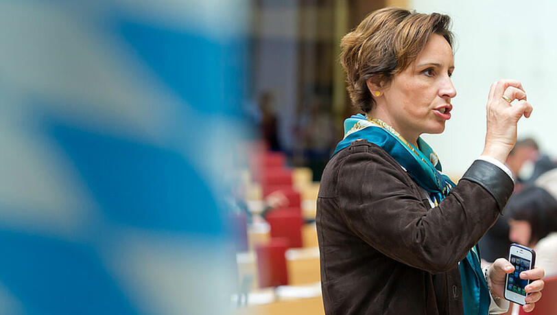 Christine Haderthauer steht wegen der Modellbau-Affäre mächtig unter Druck. Christine Haderthauer steht wegen der Modellbau-Affäre mächtig unter Druck.