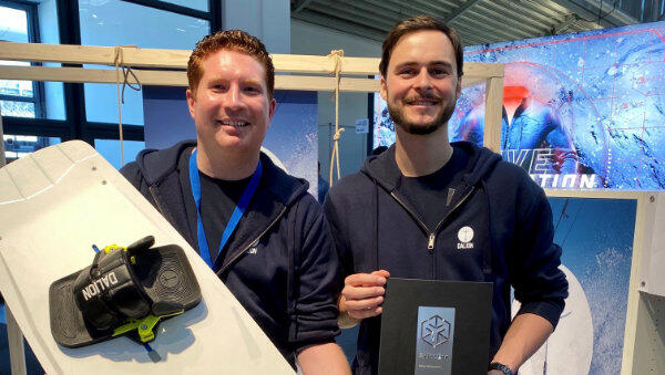 Auf der ISPO in München zeigen Markus Zaglmann (l.) und Thomas Lischke die Dalion-Sicherheitsbindung. Auf der ISPO in München zeigen Markus Zaglmann (l.) und Thomas Lischke die Dalion-Sicherheitsbindung.
