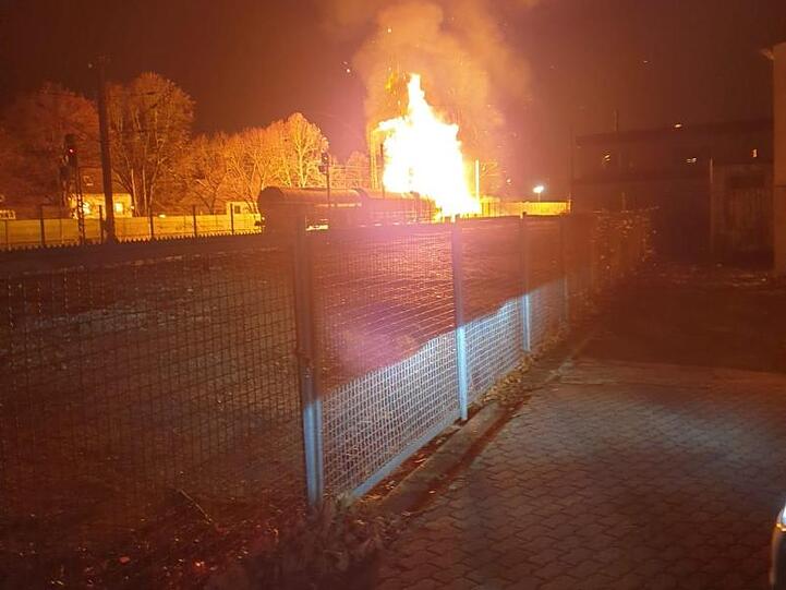 Der Brand löste einen Großeinsatz von Feuerwehr und Polizei aus.