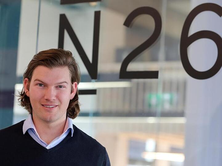 Der Gründer der N26 Bank, der Wiener Valentin Stalf, in den Geschäftsräumen des Unternehmens in Berlin. Die deutsche Smartphone-Bank hat ihr Geschäft auf die USA ausgedehnt.