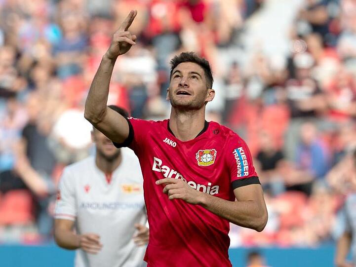 Leverkusener Hoffnungsträger: Lucas Alario bejubelt.