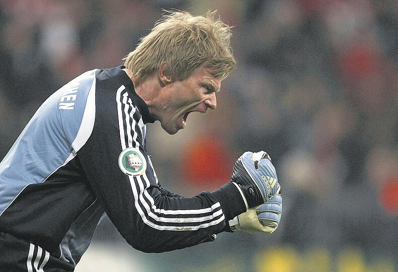 &bdquo;Bei solchen Spielen gibt es zwei Möglichkeiten: Entweder du lässt dich hängen, oder du holst alles aus dir raus.&ldquo; Oliver Kahn über seine Derby-Gefühle.