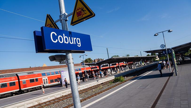 Der Nah- und Fernverkehr am Coburger Bahnhof war stundenlang gestört. (Archivbild)