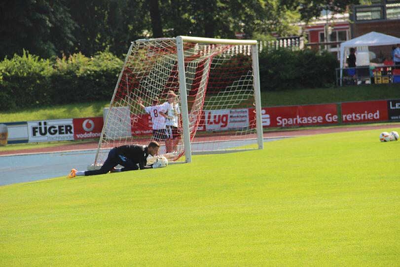 Die Bilder vom Vorbereitungsspiel der Löwen gegen den FC Basel.