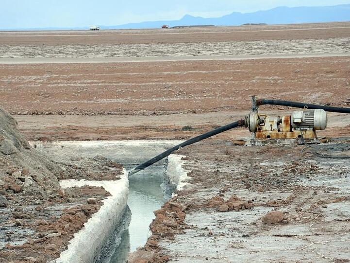 Lithiumabbau im bolivischen Uyuni.