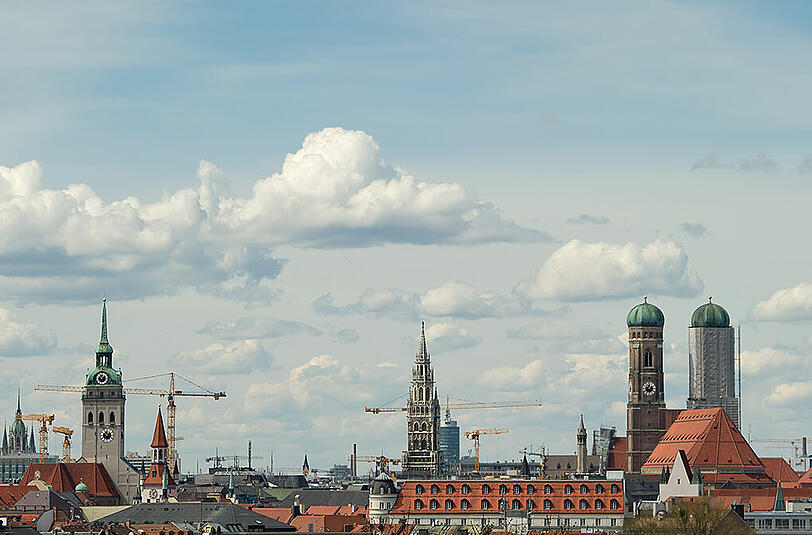 Klotzen statt kleckern: Wo München sein Geld ausgibt. Projekte für Wohnungen, Straßenbau, Kitas.