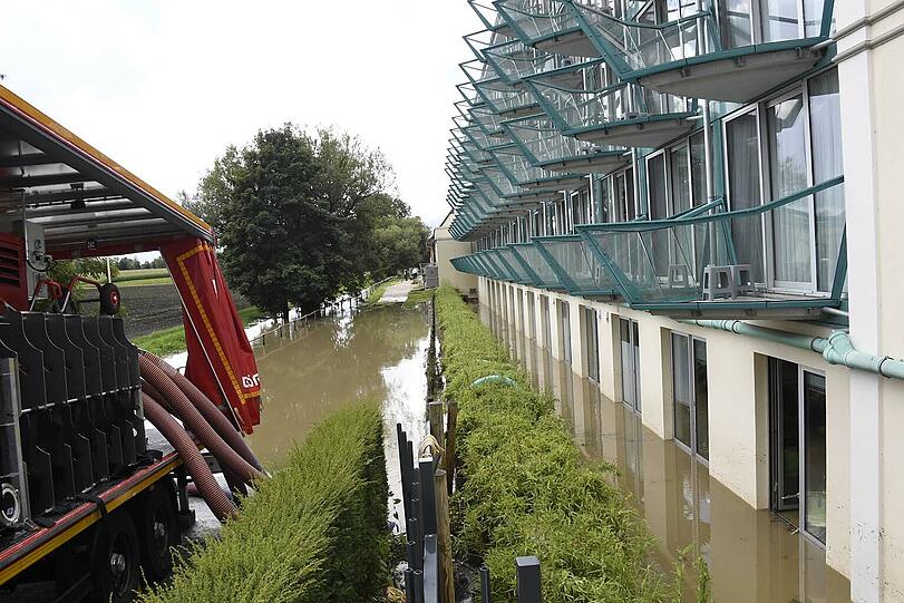 Der Keller des Hotels ist durch den Dauerregen vollgelaufen.