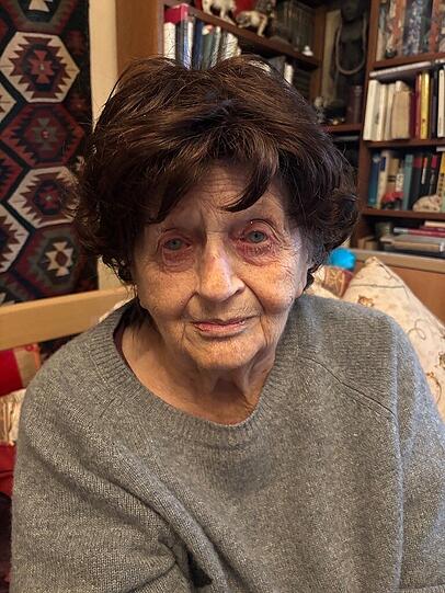 Die 93-J&auml;hrige hat Pflegestufe 2, ihre Wohnung konnte sie schon lange nicht mehr verlassen.