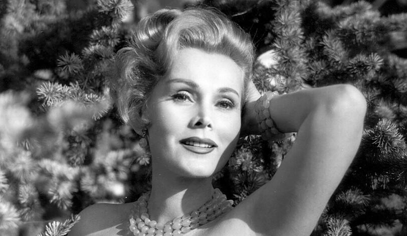 Die 50-er waren ihre große Zeit: Zsa Zsa Gabor im Jahr 1954. Die Schauspielerin verstarb am 18. Dezember im Alter von 99 Jahren.
