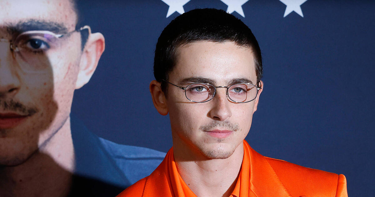 Foto-aufgetaucht-Outet-sich-Hollywood-Superstar-Timoth-e-Chalamet-hier-als-FC-Bayern-Fan-