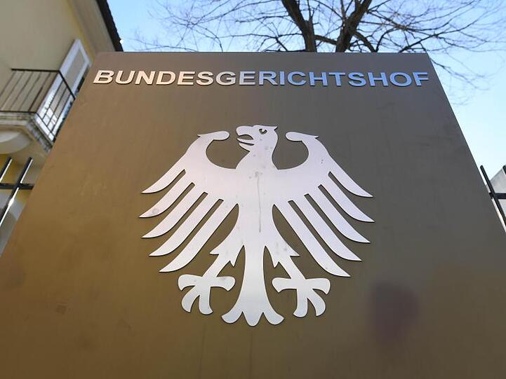 Außenaufnahme des Bundesgerichtshofs (BGH) in Karlsruhe. Der Kreislaufkollaps eines Schülers im Sportunterricht und dessen irreversible Hirnschäden beschäftigen das Gericht.