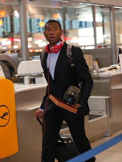 Die Bayern-Profis beim Abflug in München: David Alaba
