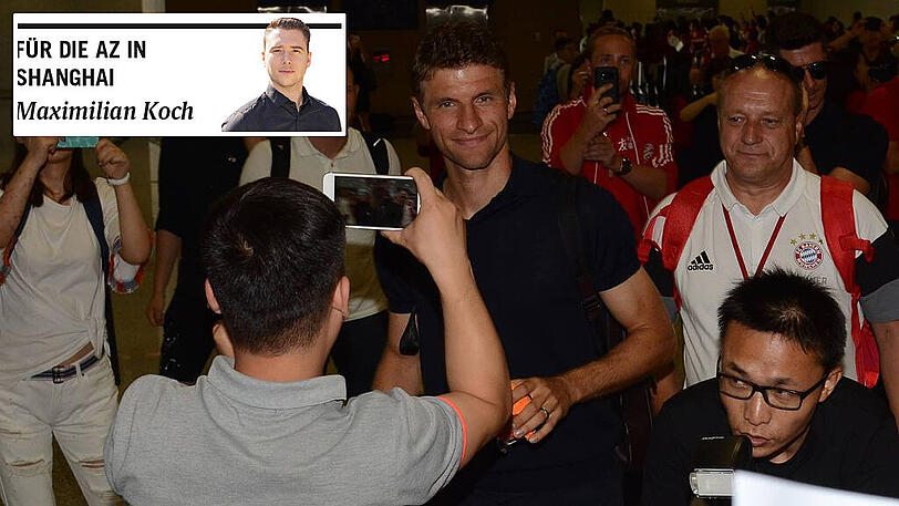 Thomas Müller genießt den begeisterten Empfang in Shanghai.