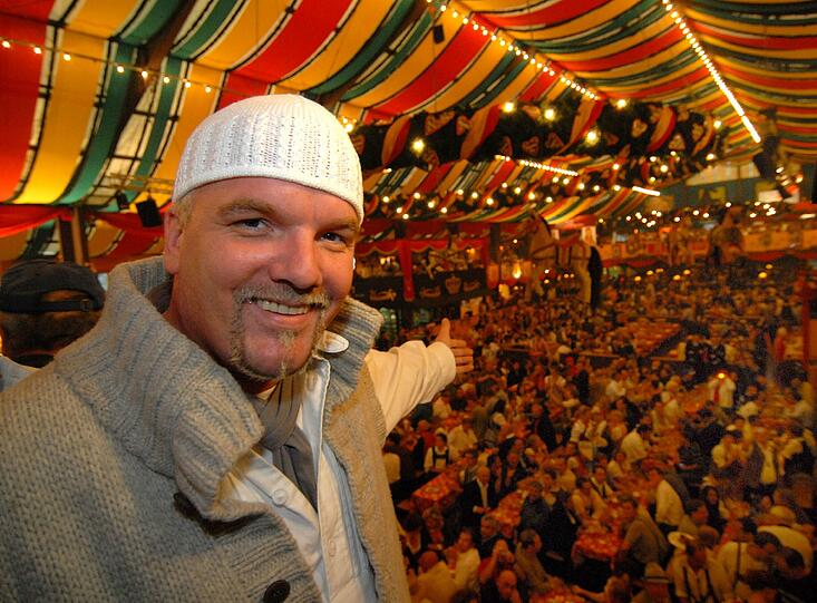 Sonst auf der Wiesn, heuer im Hippdrom: DJ Ötzi.