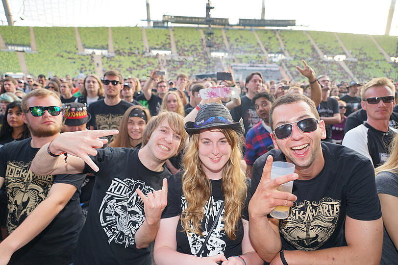 Fans am Samstag bei Rockavaria in München.