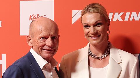 Johann Schrempf und Maria Riesch genießen die Zeit zusammen.