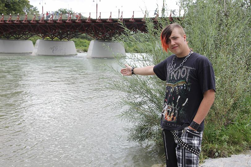 Hier ist es passiert: Manuel Rasch vor der Thalkirchner Brücke.