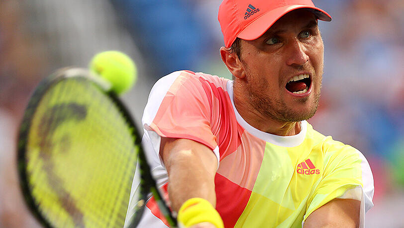 Linkshänder Mischa Zverev belegt in der Weltrangliste Platz 110. Linkshänder Mischa Zverev belegt in der Weltrangliste Platz 110.