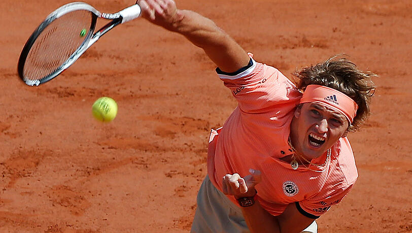 Zähne zusammenbeißen und durch - Zverev überwindet sein Tief und beißt sich zurück ins Spiel. Zähne zusammenbeißen und durch - Zverev überwindet sein Tief und beißt sich zurück ins Spiel.