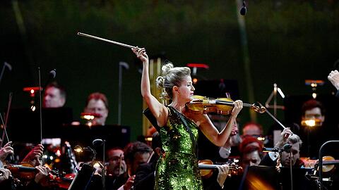 Anne-Sophie Mutter bei ihrem Konzert auf dem Königsplatz.