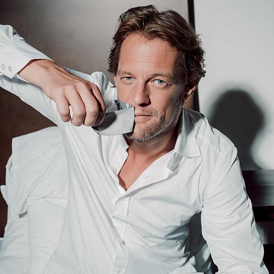 Auch Steffen von der Beeck soll ordentlich kassieren und nach Sarah Kern am zweitbesten verdienen.