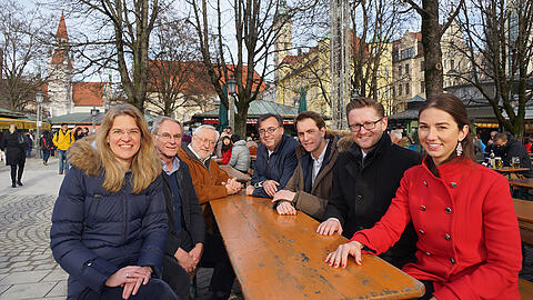 Gründungsmitglieder des Vereins: Nicola Mayerl, Franz Guber, Herbert Mansdorfer, Christian Oberloher, Maximilian Guber, Wolfgang Stefinger und Veronika Grünewald (von links).