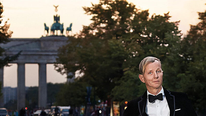 Max Raabe tritt mit seinem Palast Orchester grundsätzlich in Smoking auf Max Raabe tritt mit seinem Palast Orchester grundsätzlich in Smoking auf