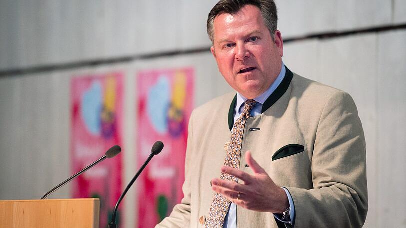 Münchens zweiter Bürgermeister Josef Schmid hat Zweifel am Nutzen kostenloser öffentlicher Verkehrsmittel.