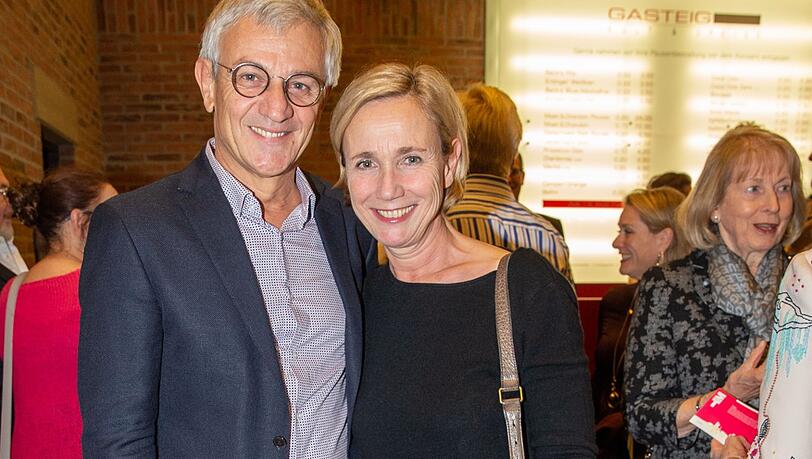 Schriftsteller- und Ehepaar:Amelie Fried und Peter Probst. Schriftsteller- und Ehepaar:Amelie Fried und Peter Probst.