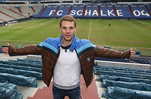 Manuel Neuer an seiner alten Arbeitsstätte auf Schalke.