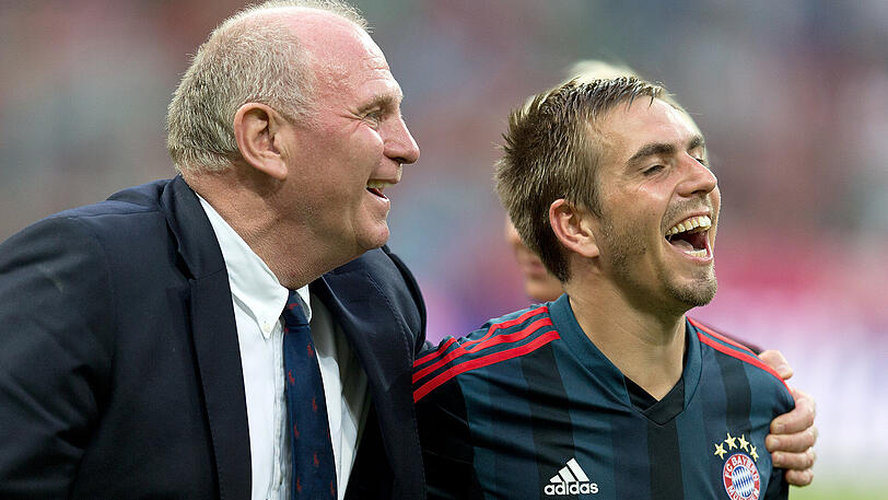 2013 gewann der FC Bayern nach einem 2:0 gegen den FC Barcelona den Uli Hoeneß Cup. Philipp Lahm (rechts) erzielte das erste Tor der Münchner - per Kopf.
