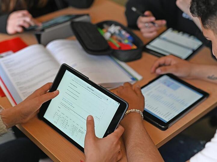 Ungeachtet der schwächeren Weltkonjunktur bleibt die Digitalbranche in Deutschland auf Wachstumskurs.