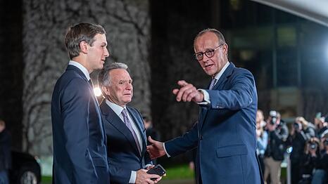 Auch Trumps Vertreter Kushner und Wittkoff waren beim Treffen mit Merz dabei.