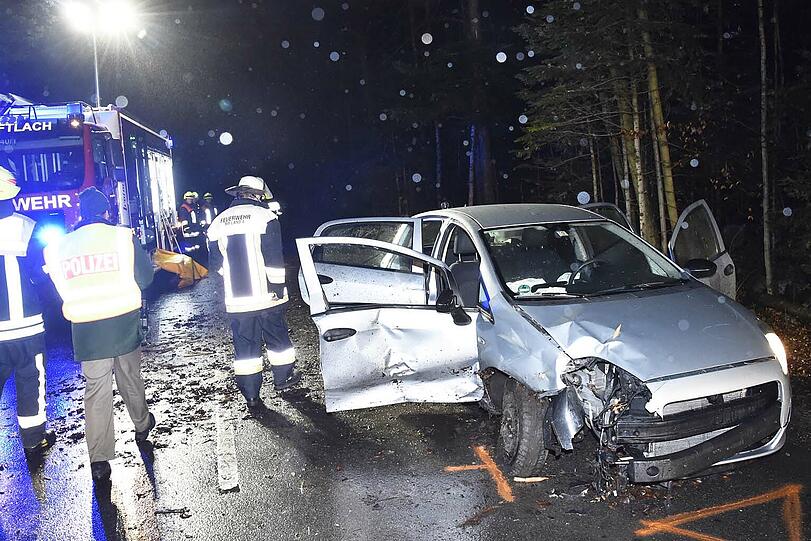 Die Frau wurde nach dem heftigen Aufprall bewusstlos aufgefunden.