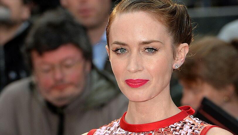 Schauspielerin Emily Blunt ist die neue "Mary Poppins". In "Mary Poppins Returns" spielt sie das rätselhafte Kindermädchen.