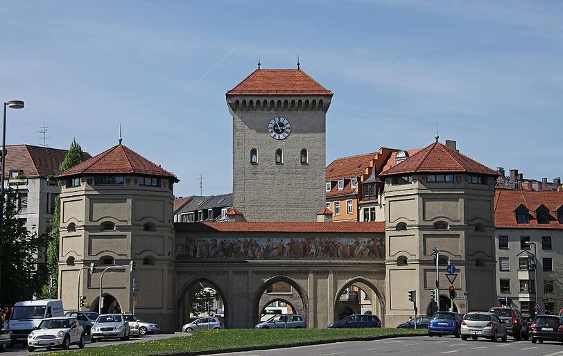 Ein Fresko am Isartor erinnert an die triumphale Rückkehr Ludwigs aus der Schlacht.