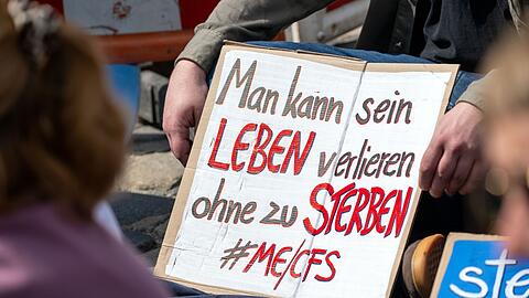 Bei ME/CFS handelt es sich um eine schwere, bislang wenig erforschten Multisystemerkrankung.