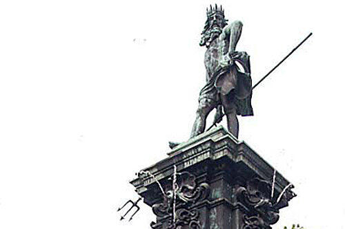 Seit 1961 sprudelt der Neptunbrunnen im Stadtpark.