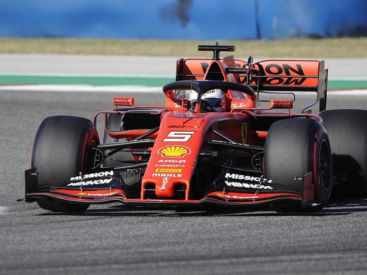 Sieht sich mit seinem Team Betrugsvorwürfen ausgesetzt: Ferrari-Pilot Sebastian Vettel.
