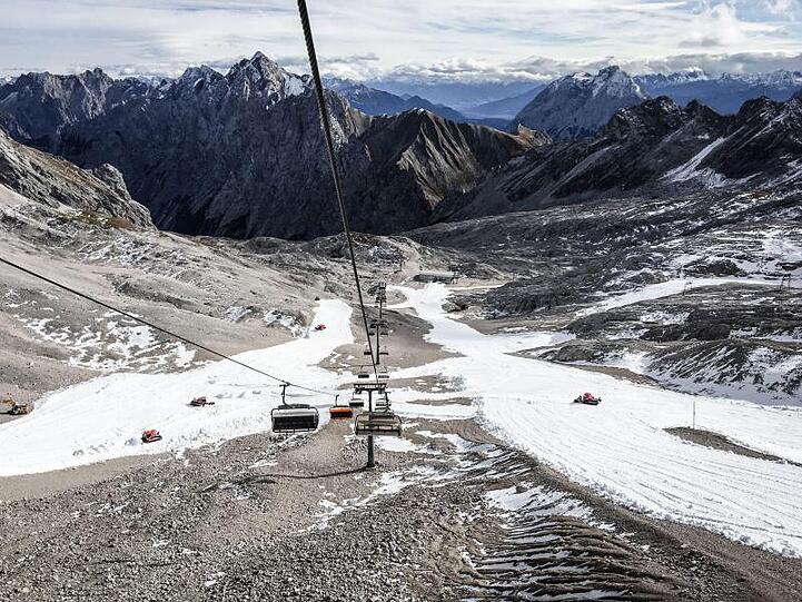 Das Foto zeigt die aktuelle Schneelage im Zugspitzgebiet. Foto: Bayerische Zugspitzbahn Bergbahn AG