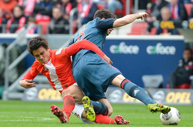 Javi Martinez: Note 2. Für Dante in der Innenverteidigung &ndash; ein Test fürs United-Hinspiel (Dante gesperrt). Bestanden, auch wenn's nicht seine Lieblingsaufgabe ist. Schnell, zweikampfstark.