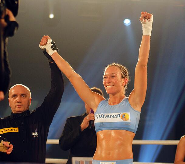 Bleibt weiterhin ungeschlagen: Kickbox-Weltmeisterin Christine Theiss gewann gegen Olja Zerajic